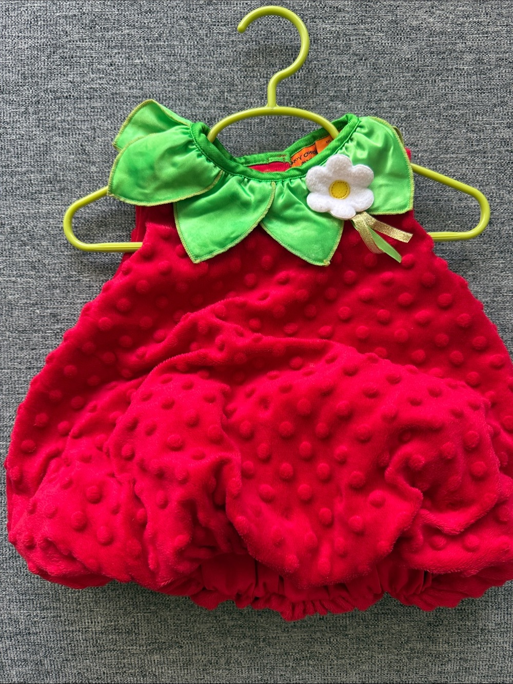 ADORABLE 🌼🍓 STRAWBERRY 🍓🌼 2PC INFANT COSTUME SIZE 3-6 MONTHS 🌟LIKE NEW🌟 - Picture 2 of 13